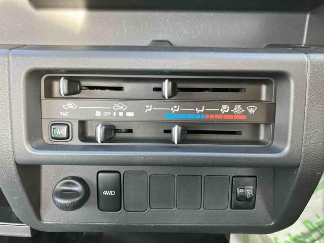 ハイゼットトラックスタンダード走行距離無制限１２ヶ月保証付き　整備記録簿有　ＷエアＢ　パートタイム４ＷＤ　横滑り防止装置　オートエアコン　エアバック　パワステ　禁煙車　ＡＢＳ（大分県）の中古車