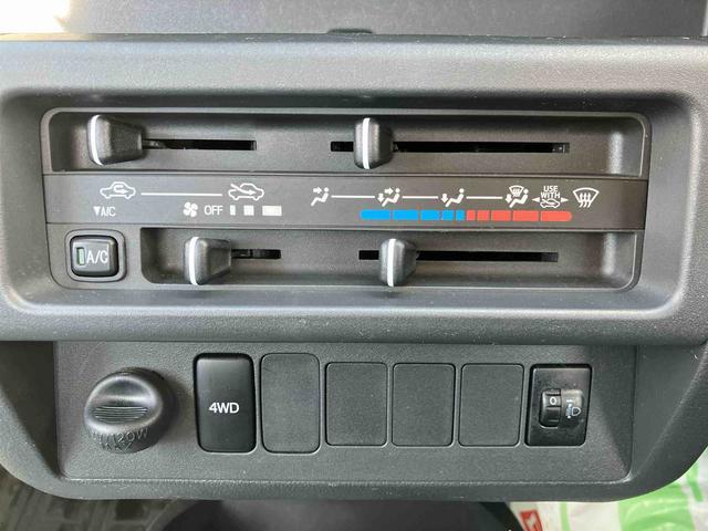 ハイゼットトラックスタンダード走行距離無制限１２ヶ月保証付き　整備記録簿有　ＷエアＢ　パートタイム４ＷＤ　横滑り防止装置　オートエアコン　エアバック　パワステ　禁煙車　ＡＢＳ（大分県）の中古車