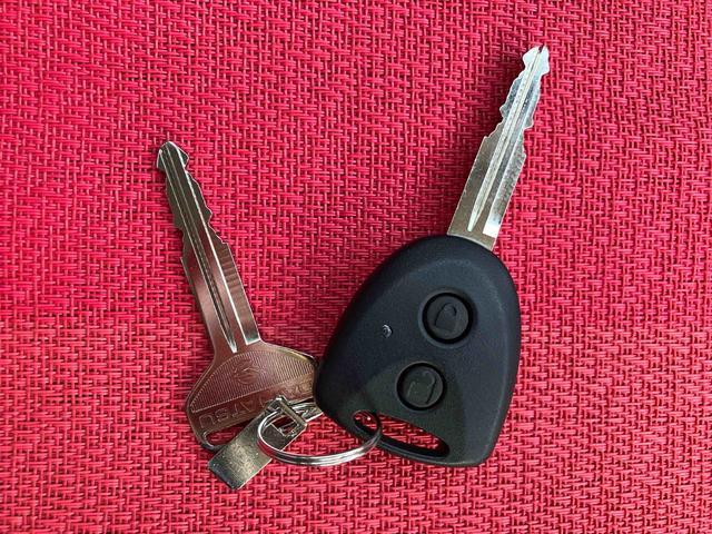 ミライースX SAIII ワンオーナー走行距離無制限12ヶ月保証付き オートLED 運転席エアバック 車線逸脱防止 キ−レス イモビライザー ワンオーナー車 アイドリングS VSC 記録簿あり バックカメラ付き ABS オートライト(大分県)の中古車