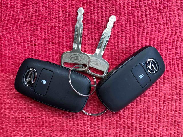 ハイゼットトラックジャンボエクストラ　ワンオーナー走行距離無制限１２ヶ月保証付き　アイドリングストップ付き　オートＬＥＤ　記録簿あり　ブレーキサポート　盗難防止システム　スマ−トキ−　ワンオナ　禁煙　ダブルエアバッグ　センターデフロック　キーフリー（大分県）の中古車