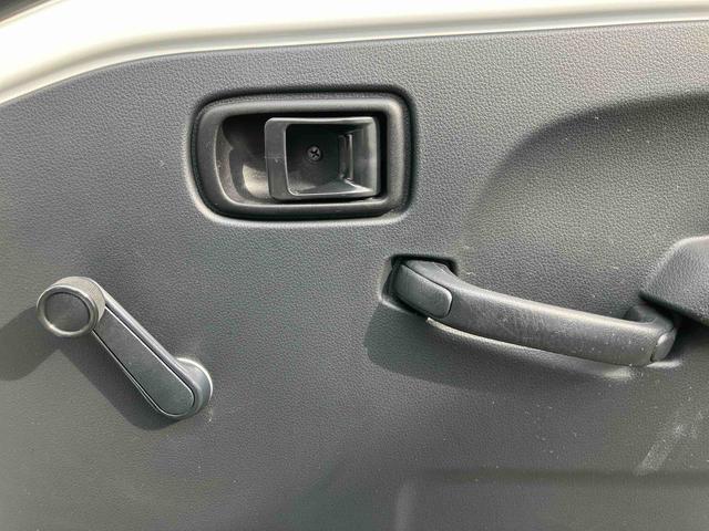 ハイゼットトラックスタンダード走行距離無制限１２ヶ月保証付き　ラジオチューナー搭載　禁煙　パワステ　エアコン　運転席エアバッグ　ＡＢＳ　点検記録簿（大分県）の中古車