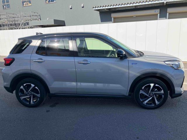 ロッキープレミアムＧ　ＨＥＶ走行距離無制限１２ヶ月保証付き　バックカメラ付き　追従式クルーズコントロール　ＵＳＢ接続　衝突被害軽減　盗難防止　Ｂｌｕｅｔｏｏｔｈ対応　衝突安全ボディ　アルミホイル　ＬＥＤライト　オートＬＥＤ　禁煙（大分県）の中古車