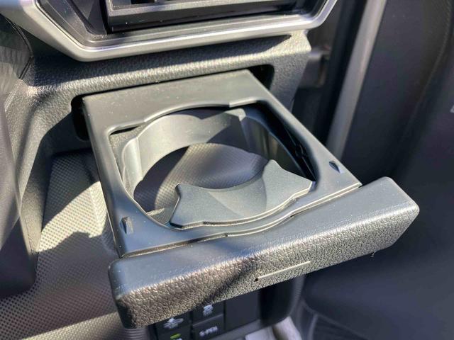 ロッキープレミアムＧ　ＨＥＶ走行距離無制限１２ヶ月保証付き　バックカメラ付き　追従式クルーズコントロール　ＵＳＢ接続　衝突被害軽減　盗難防止　Ｂｌｕｅｔｏｏｔｈ対応　衝突安全ボディ　アルミホイル　ＬＥＤライト　オートＬＥＤ　禁煙（大分県）の中古車