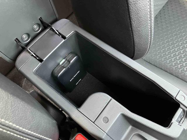 ロッキープレミアム走行距離無制限１２ヶ月保証付き　イモビライザー　ターボ車　ブルートゥース　ＵＳＢ接続　ＡＣＣ　アルミ　禁煙　シートＨ　ドラレコ　ＬＥＤヘッドライト　ミュージックプレイヤー接続可　メモリーナビ　ＥＴＣ（大分県）の中古車