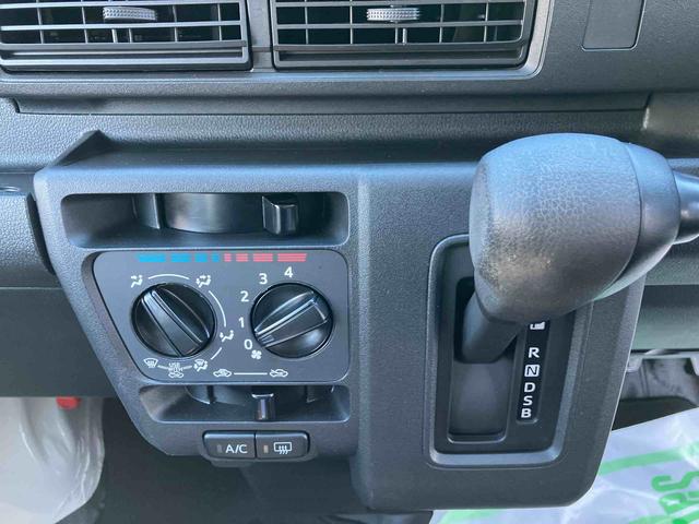 ハイゼットカーゴDX走行距離無制限12ヶ月保証付き アイドリングストップ機能 運転席助手席エアバック セキュリティアラーム 禁煙 オートLED 両側スライドドア 横滑り防止装置 オートライト 車線逸脱 記録簿 ABS(大分県)の中古車