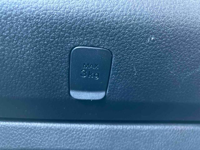 ハイゼットカーゴDX走行距離無制限12ヶ月保証付き アイドリングストップ機能 運転席助手席エアバック セキュリティアラーム 禁煙 オートLED 両側スライドドア 横滑り防止装置 オートライト 車線逸脱 記録簿 ABS(大分県)の中古車