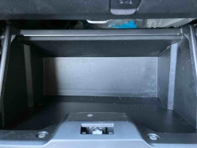 ハイゼットカーゴDX走行距離無制限12ヶ月保証付き アイドリングストップ機能 運転席助手席エアバック セキュリティアラーム 禁煙 オートLED 両側スライドドア 横滑り防止装置 オートライト 車線逸脱 記録簿 ABS(大分県)の中古車