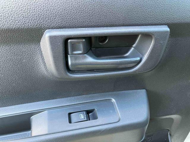 ハイゼットカーゴDX走行距離無制限12ヶ月保証付き アイドリングストップ機能 運転席助手席エアバック セキュリティアラーム 禁煙 オートLED 両側スライドドア 横滑り防止装置 オートライト 車線逸脱 記録簿 ABS(大分県)の中古車