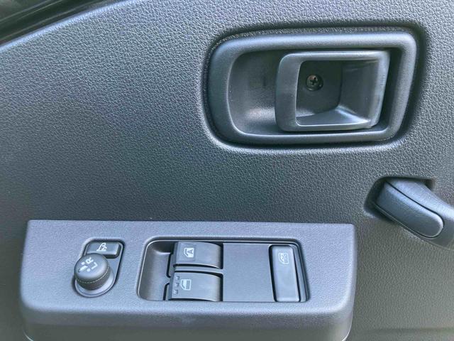 ハイゼットトラックジャンボエクストラ　ワンオーナー走行距離無制限１２ヶ月保証付き　イモビライザー　スマ−トキー　助手席エアバック　リモコンキー　記録簿付き　オートマチックハイビーム　スーパーデフロック　横滑り防止機能　パートタイム４ＷＤ　禁煙車（大分県）の中古車