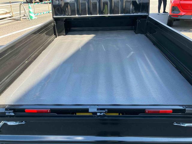 ハイゼットトラックジャンボエクストラ　ワンオーナー走行距離無制限１２ヶ月保証付き　イモビライザー　スマ−トキー　助手席エアバック　リモコンキー　記録簿付き　オートマチックハイビーム　スーパーデフロック　横滑り防止機能　パートタイム４ＷＤ　禁煙車（大分県）の中古車