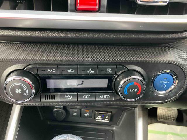 ロッキープレミアムＧ　ＨＥＶ走行距離無制限１２ヶ月保証付き　レーダクルーズ　Ｂｌｕｅｔｏｏｔｈ対応　セキュリティアラーム　ＵＳＢ接続　ＬＥＤヘッドランプ　禁煙　キーフリーシステム　オートハイビーム　アルミホイール　ＬＫＡ　記録簿（大分県）の中古車