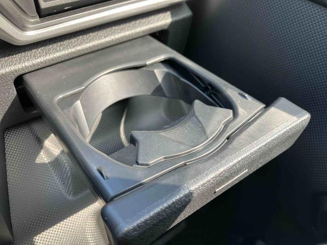 ロッキープレミアムＧ　ＨＥＶ走行距離無制限１２ヶ月保証付き　レーダクルーズ　Ｂｌｕｅｔｏｏｔｈ対応　セキュリティアラーム　ＵＳＢ接続　ＬＥＤヘッドランプ　禁煙　キーフリーシステム　オートハイビーム　アルミホイール　ＬＫＡ　記録簿（大分県）の中古車