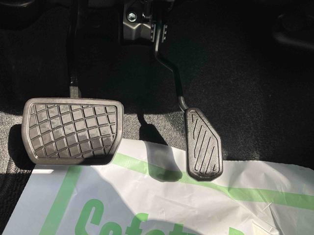 ロッキープレミアムＧ　ＨＥＶ走行距離無制限１２ヶ月保証付き　レーダクルーズ　Ｂｌｕｅｔｏｏｔｈ対応　セキュリティアラーム　ＵＳＢ接続　ＬＥＤヘッドランプ　禁煙　キーフリーシステム　オートハイビーム　アルミホイール　ＬＫＡ　記録簿（大分県）の中古車