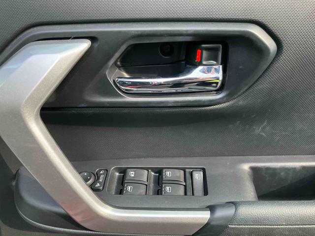 ロッキープレミアムＧ　ＨＥＶ走行距離無制限１２ヶ月保証付き　レーダクルーズ　Ｂｌｕｅｔｏｏｔｈ対応　セキュリティアラーム　ＵＳＢ接続　ＬＥＤヘッドランプ　禁煙　キーフリーシステム　オートハイビーム　アルミホイール　ＬＫＡ　記録簿（大分県）の中古車