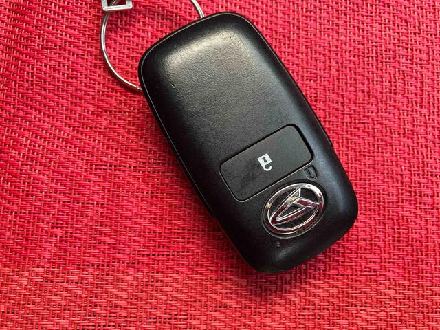 ロッキープレミアムＧ　ＨＥＶ走行距離無制限１２ヶ月保証付き　レーダクルーズ　Ｂｌｕｅｔｏｏｔｈ対応　セキュリティアラーム　ＵＳＢ接続　ＬＥＤヘッドランプ　禁煙　キーフリーシステム　オートハイビーム　アルミホイール　ＬＫＡ　記録簿（大分県）の中古車