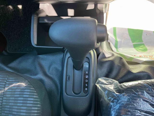 ハイゼットトラックジャンボエクストラ ワンオーナー走行距離無制限12ヶ月保証付き エコアイドル キーレスキー 盗難防止 オートLED スマートキープッシュスタート センターデフロック 運転席エアバッグ 横滑り防止システム 切替式4WD Wエアバック(大分県)の中古車