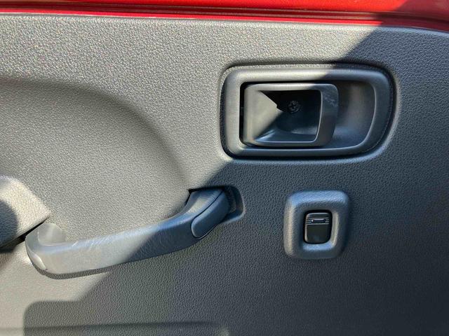 ハイゼットトラックジャンボエクストラ ワンオーナー走行距離無制限12ヶ月保証付き エコアイドル キーレスキー 盗難防止 オートLED スマートキープッシュスタート センターデフロック 運転席エアバッグ 横滑り防止システム 切替式4WD Wエアバック(大分県)の中古車