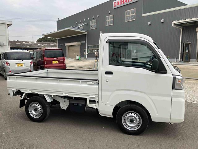 ハイゼットトラックスタンダード走行距離無制限12ヶ月保証付き エアコン付き メンテナンスノート 誤発進抑制機能 エコアイドル 車線逸脱警報 切替式4WD 助手席エアバッグ パワステ 運転席エアバッグ オートライト 禁煙車 ABS(大分県)の中古車
