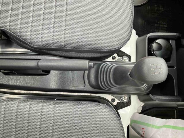 ハイゼットトラックスタンダード走行距離無制限12ヶ月保証付き エアコン付き メンテナンスノート 誤発進抑制機能 エコアイドル 車線逸脱警報 切替式4WD 助手席エアバッグ パワステ 運転席エアバッグ オートライト 禁煙車 ABS(大分県)の中古車