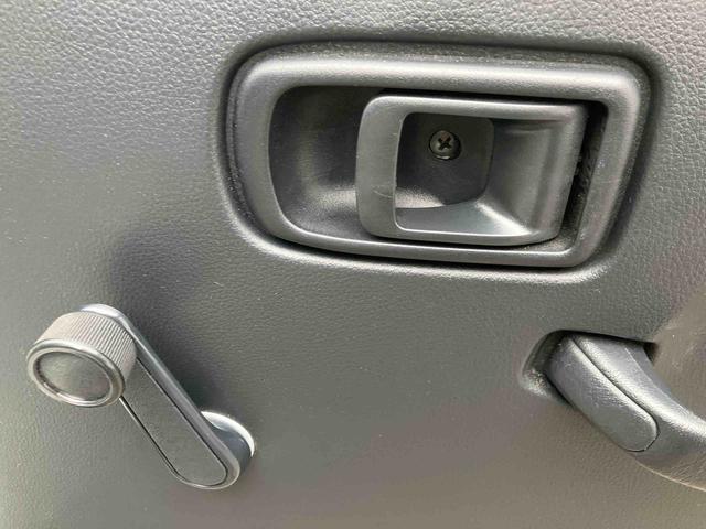 ハイゼットトラックスタンダード走行距離無制限12ヶ月保証付き エアコン付き メンテナンスノート 誤発進抑制機能 エコアイドル 車線逸脱警報 切替式4WD 助手席エアバッグ パワステ 運転席エアバッグ オートライト 禁煙車 ABS(大分県)の中古車