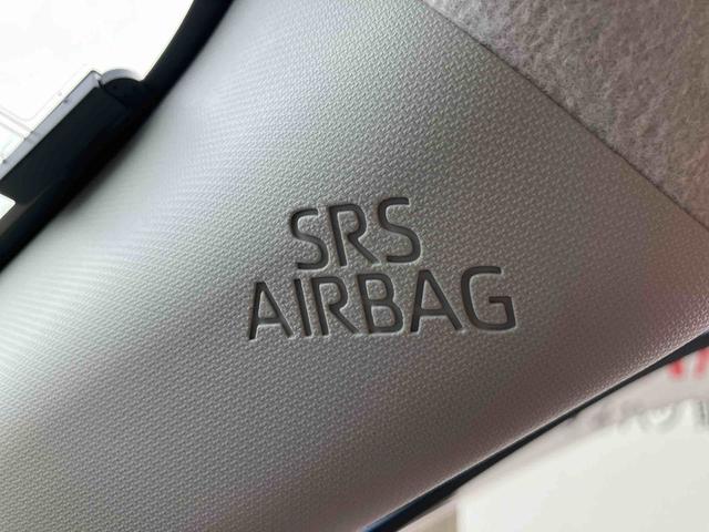 ロッキープレミアムG走行距離無制限12ヶ月保証付き エコアイドル 誤発進抑制機能 ブルートゥース Rカメラ USBポート 禁煙 キーレスエントリー オートマチックハイビーム スマートキー&プッシュスタート レーンアシスト(大分県)の中古車