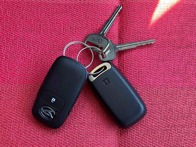 ハイゼットトラックジャンボエクストラ走行距離無制限12ヶ月保証付き エコアイドル キーレスキー 盗難防止 オートLED スマートキープッシュスタート センターデフロック 運転席エアバッグ 横滑り防止システム 切替式4WD Wエアバック(大分県)の中古車