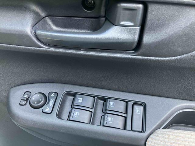 ムーヴX ワンオーナー走行距離無制限12ヶ月保証付き 盗難防止装置 キーレスエントリー スマートキー アイドリングストップ オートライト オートマチックハイビーム レーンキープアシスト 誤発進抑制装置 LEDランプ(大分県)の中古車