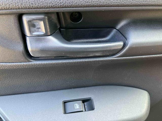 ムーヴＸ　ワンオーナー走行距離無制限１２ヶ月保証付き　盗難防止装置　キーレスエントリー　スマートキー　アイドリングストップ　オートライト　オートマチックハイビーム　レーンキープアシスト　誤発進抑制装置　ＬＥＤランプ（大分県）の中古車