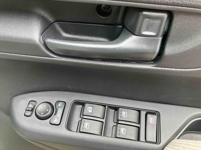 ムーヴＸ　ワンオーナー走行距離無制限１２ヶ月保証付き　盗難防止装置　キーレスエントリー　スマートキー　アイドリングストップ　オートライト　オートマチックハイビーム　レーンキープアシスト　誤発進抑制装置　ＬＥＤランプ（大分県）の中古車