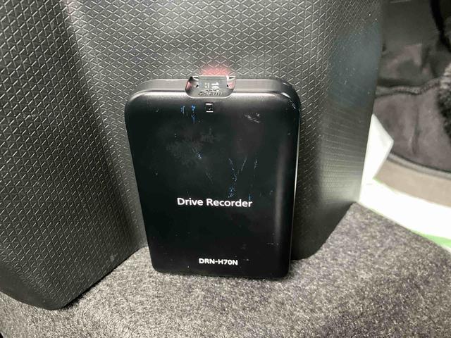 タントカスタムＲＳ走行距離無制限１２ヶ月保証付き　レーダーブレーキ　ｉ−ｓｔｏｐ　両ＰＳＤ　ＵＳＢ入力　Ｂｌｕｅｔｏｏｔｈ対応　ＡＵＸ　車線逸脱防止　禁煙　Ｄレコ　シートヒータ　Ｒカメラ　ＥＴＣ車載器　ナビ付き（大分県）の中古車