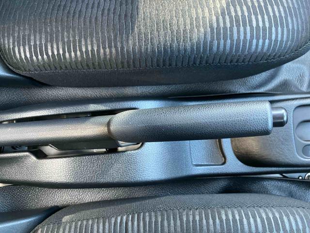 ハイゼットトラックジャンボエクストラ ワンオーナー走行距離無制限12ヶ月保証付き エコアイドル キーレスキー 盗難防止 オートLED スマートキープッシュスタート センターデフロック 運転席エアバッグ 横滑り防止システム 切替式4WD Wエアバック(大分県)の中古車