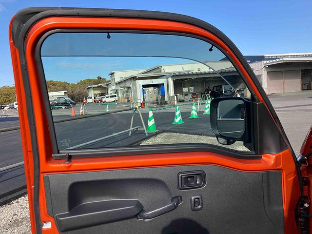 ハイゼットトラックジャンボエクストラ ワンオーナー走行距離無制限12ヶ月保証付き エコアイドル キーレスキー 盗難防止 オートLED スマートキープッシュスタート センターデフロック 運転席エアバッグ 横滑り防止システム 切替式4WD Wエアバック(大分県)の中古車