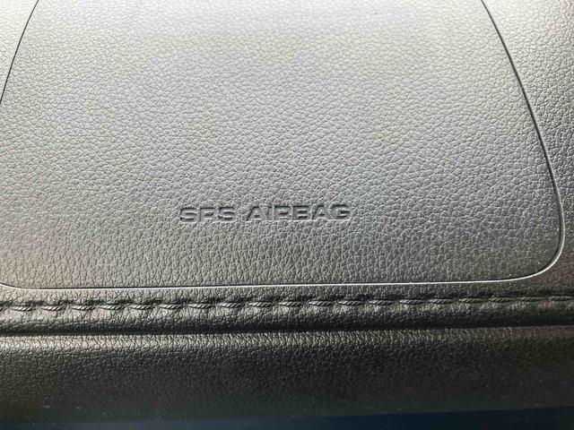 トールカスタムＧ走行距離無制限１２ヶ月保証付き　点検記録簿　左右パワースライドドア　被害軽減ブレーキ　フリーキー　アイドリングＳ　ＵＳＢ接続　ＬＥＤヘッド　オートハイビーム　ナビ　ＥＴＣ　オートライト　ＤＶＤ再生（大分県）の中古車