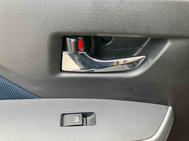 トールカスタムＧ走行距離無制限１２ヶ月保証付き　点検記録簿　左右パワースライドドア　被害軽減ブレーキ　フリーキー　アイドリングＳ　ＵＳＢ接続　ＬＥＤヘッド　オートハイビーム　ナビ　ＥＴＣ　オートライト　ＤＶＤ再生（大分県）の中古車