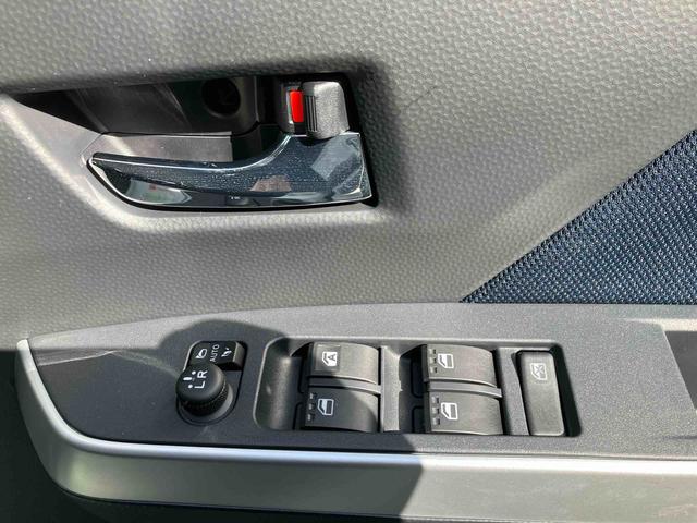 トールカスタムＧ　ワンオーナー走行距離無制限１２ヶ月保証付き　点検記録簿　レーダークルコン　左右パワースライドドア　被害軽減ブレーキ　フリーキー　アイドリングＳ　ＵＳＢ接続　ワンオーナー　ＬＥＤヘッド　オートハイビーム　禁煙車（大分県）の中古車