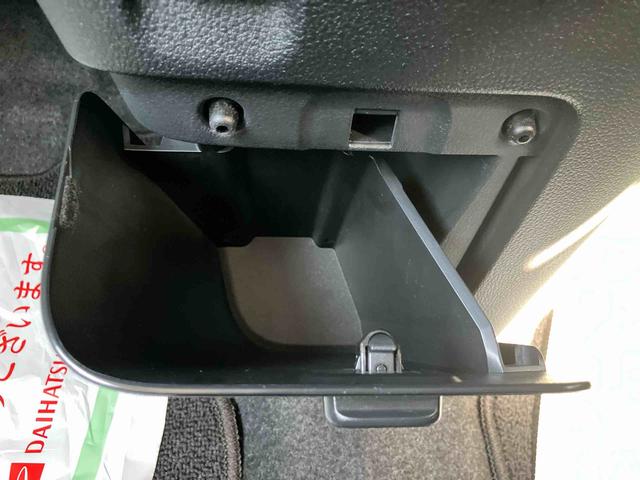 ムーヴキャンバスストライプスＧ周りと差を付けたい方にはぜひキャンバスをおすすめします！　Ｗパワースライドドア　Ｂｔオーディオ　前後誤発進抑制　点検記録簿付　セキュリティーアラーム　ＤＶＤ　シートヒータ　バックカメラ付　禁煙　ナビ（大分県）の中古車