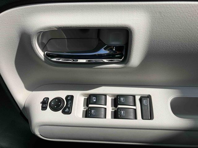 ムーヴキャンバスストライプスＧ周りと差を付けたい方にはぜひキャンバスをおすすめします！　Ｗパワースライドドア　Ｂｔオーディオ　前後誤発進抑制　点検記録簿付　セキュリティーアラーム　ＤＶＤ　シートヒータ　バックカメラ付　禁煙　ナビ（大分県）の中古車