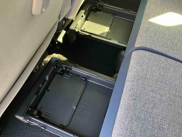 ムーヴキャンバスストライプスＧ周りと差を付けたい方にはぜひキャンバスをおすすめします！　Ｗパワースライドドア　Ｂｔオーディオ　前後誤発進抑制　点検記録簿付　セキュリティーアラーム　ＤＶＤ　シートヒータ　バックカメラ付　禁煙　ナビ（大分県）の中古車