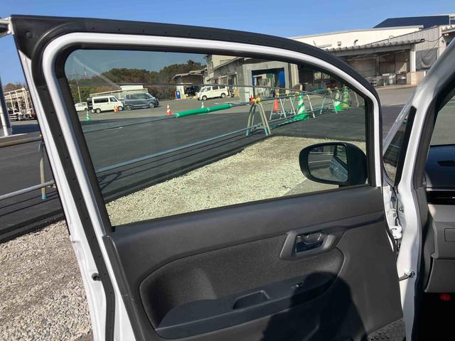 ムーヴＸリミテッドII　ＳＡIII走行距離無制限１２ヶ月保証付き　ナビゲーション搭載　バックカメラ付　　運転席側シートヒーター　オートライト　オートハイビーム　アイドリングストップ車（大分県）の中古車