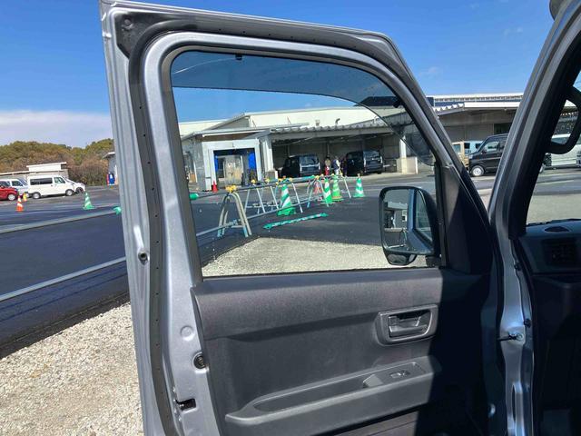 ハイゼットカーゴＤＸ　ワンオーナー走行距離無制限１２ヶ月保証付き　サポカー　禁煙　セキュリティアラーム　オートライト　１オーナー　記録簿　オートマチックハイビーム　ＡＢＳ　運転席エアバッグ　Ｉストップ　ＬＫＡ（大分県）の中古車