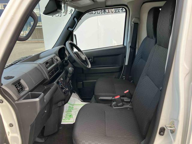 ハイゼットカーゴＤＸ　ワンオーナー走行距離無制限１２ヶ月保証付き　４ＷＤ車　レーンキープアシスト　アイドルストップ　ＶＤＣ　ダブルエアバッグ　ワンオーナー車　オートマチックハイビーム　禁煙車　記録簿　ＡＢＳ　エアバッグ　オートライト（大分県）の中古車