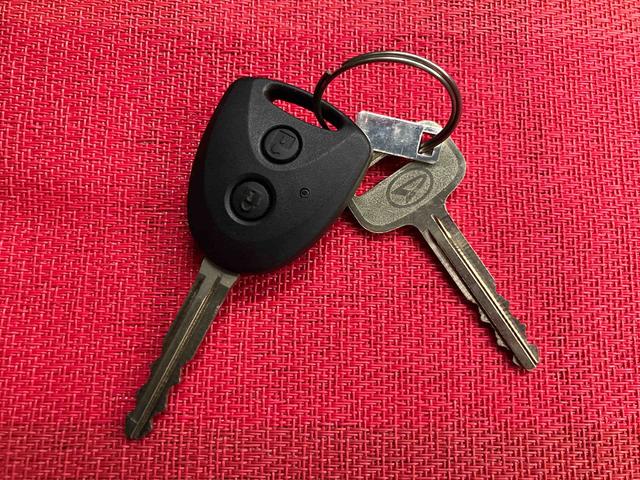 ハイゼットカーゴDX ワンオーナー走行距離無制限12ヶ月保証付き サポカー 禁煙 セキュリティアラーム 両側スライド 助手席エアバック オートライト 横滑り防止 1オーナー 記録簿 オートマチックハイビーム ABS 運転席エアバッグ(大分県)の中古車