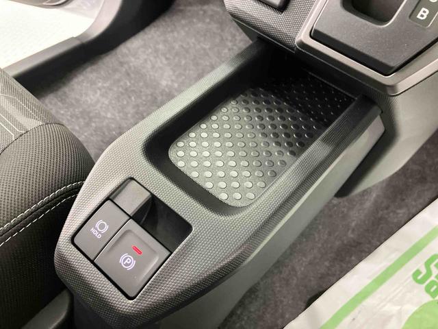 タフトG クロムベンチャー ワンオーナー走行距離無制限12ヶ月保証付き アイドリングSTOP スマートキー&プッシュスタート 1オーナー アダクティブクルーズコントロール 衝突安全ボディ LEDランプ レーンキープアシスト リアカメラ(大分県)の中古車