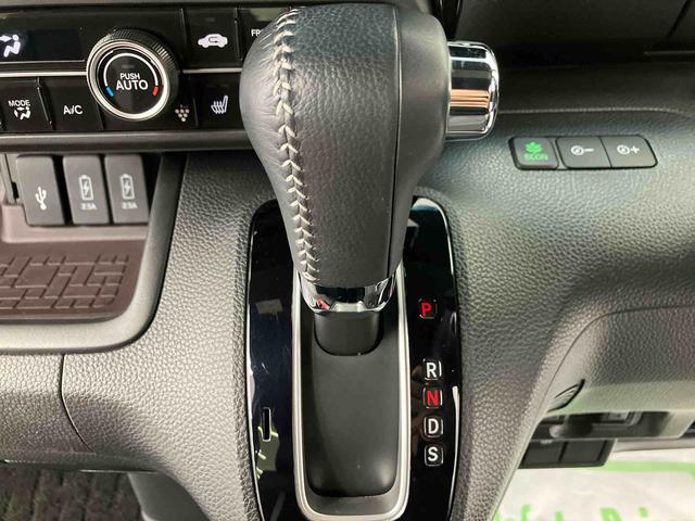 N−BOXカスタムLターボ走行距離無制限12ヶ月保証付き バックアイカメラ 軽減ブレーキ Bluetoothオーディオ カーナビ 両席エアバック ESC DVD 盗難防止装置 USB シートH スマートキープッシュスタート(大分県)の中古車