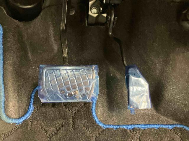 ロッキープレミアムＧ　ＨＥＶ走行距離無制限１２ヶ月保証付き　軽減ブレーキ　Ｒカメラ　アルミ　ＥＴＣ車載器　ＬＥＤヘッドランプ　禁煙　レーンキープアシスト　盗難防止システム　記録簿　衝突安全ボディ　オートＬＥＤ　シ−トヒ−タ−（大分県）の中古車