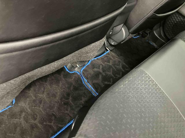 ロッキープレミアムＧ　ＨＥＶ走行距離無制限１２ヶ月保証付き　軽減ブレーキ　Ｒカメラ　アルミ　ＥＴＣ車載器　ＬＥＤヘッドランプ　禁煙　レーンキープアシスト　盗難防止システム　記録簿　衝突安全ボディ　オートＬＥＤ　シ−トヒ−タ−（大分県）の中古車