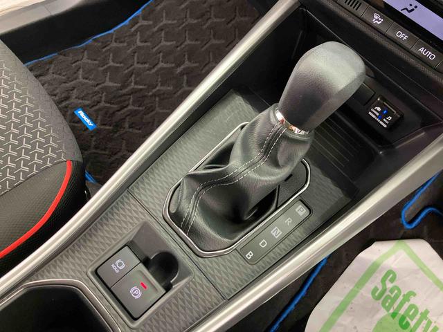 ロッキーＸ　ＨＥＶ走行距離無制限１２ヶ月保証付き　ＤＶＤ再生　ミュージックプレイヤー接続可　ＥＴＣ車載器　オートハイビーム　メモリーナビ　サイドカメラ　盗難防止装置　禁煙　ＵＳＢ　ＬＥＤヘッドランプ　ドラレコ　キーレス（大分県）の中古車