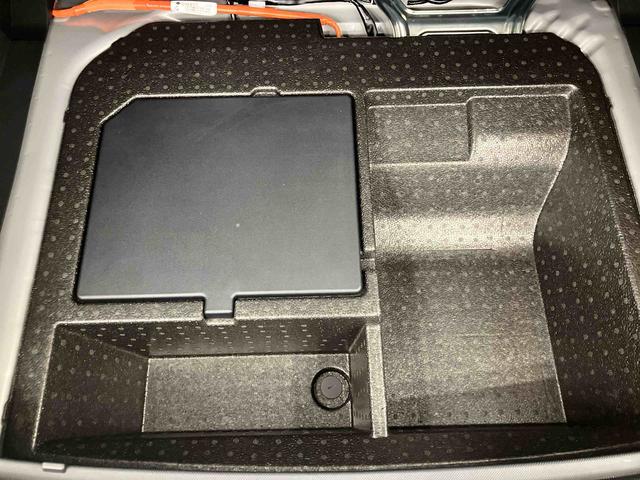 ロッキーＸ　ＨＥＶ走行距離無制限１２ヶ月保証付き　ＤＶＤ再生　ミュージックプレイヤー接続可　ＥＴＣ車載器　オートハイビーム　メモリーナビ　サイドカメラ　盗難防止装置　禁煙　ＵＳＢ　ＬＥＤヘッドランプ　ドラレコ　キーレス（大分県）の中古車