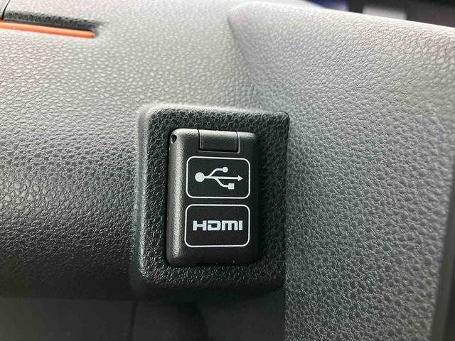 タントファンクロスほんとに軽自動車？と思うくらいの室内の広さが自慢です。　ワンオーナ　Ｂｌｕｅｔｏｏｔｈオーディオ　前後誤発進抑制　アイドリングストップ搭載　Ｂカメラ　ＵＳＢ　Ａライト　ＡＨＢ　レーンキープアシスト（大分県）の中古車