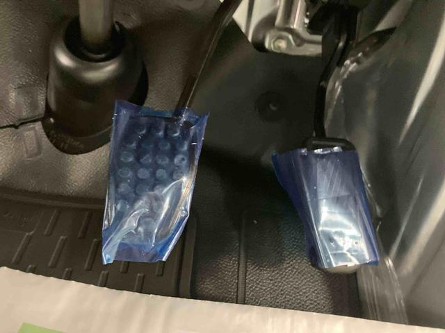 ハイゼットカーゴＤＸ　ワンオーナー走行距離無制限１２ヶ月保証付き　両側スライドＤ　衝突軽減ブレーキ　レーンキープアシスト　ＶＤＣ　Ｗエアバック　４ＷＤ車　エコアイドル　オートマチックハイビーム　ワンオーナー　記録簿　エアバッグ　ＡＢＳ（大分県）の中古車